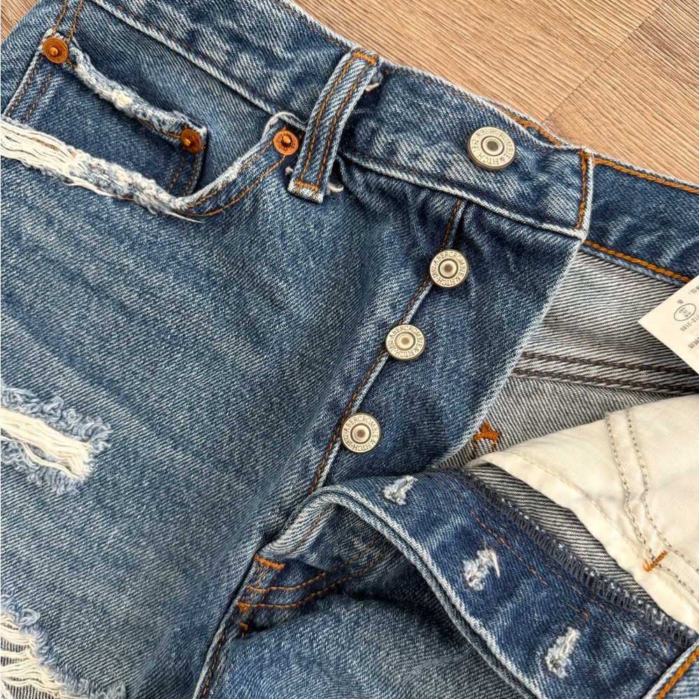 Abercrombie High Rise Shorts - Picture 2 of 4